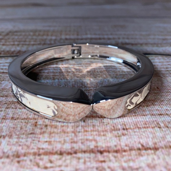 Stella and Dot EMERSON Ivory Snake Cuff - New! - Picture 5 of 7